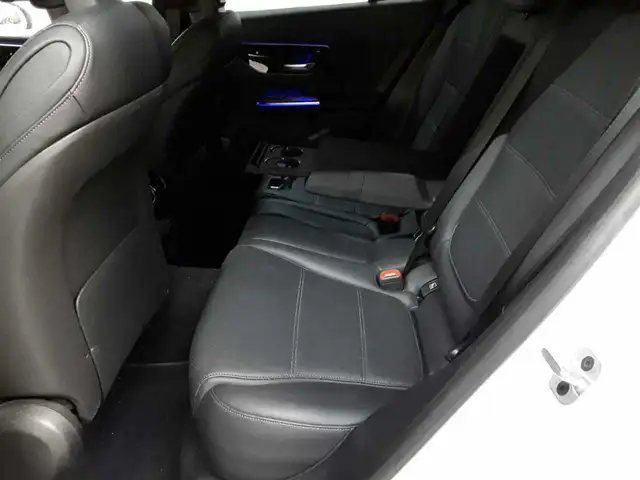 Mercedes-Benz GLC view 13