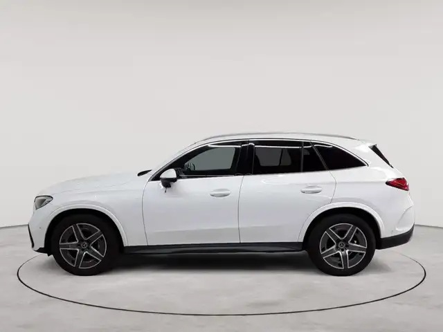 Mercedes-Benz GLC view 6