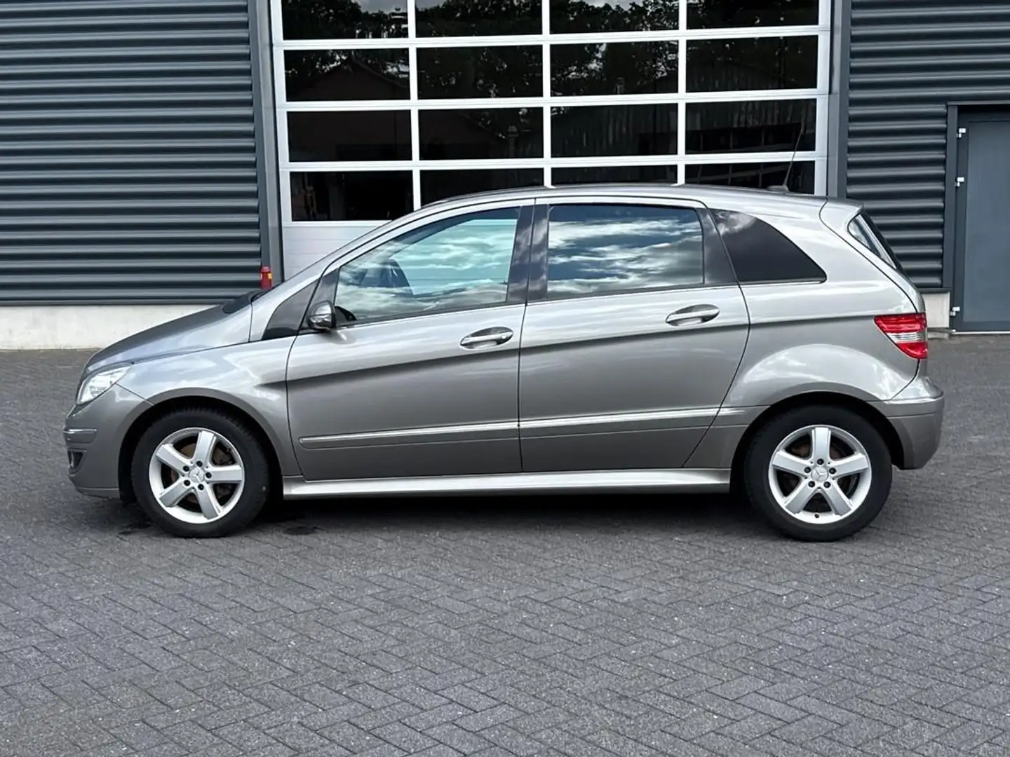Mercedes-Benz B 200 CDI Grijs kenteken Grijs - 2