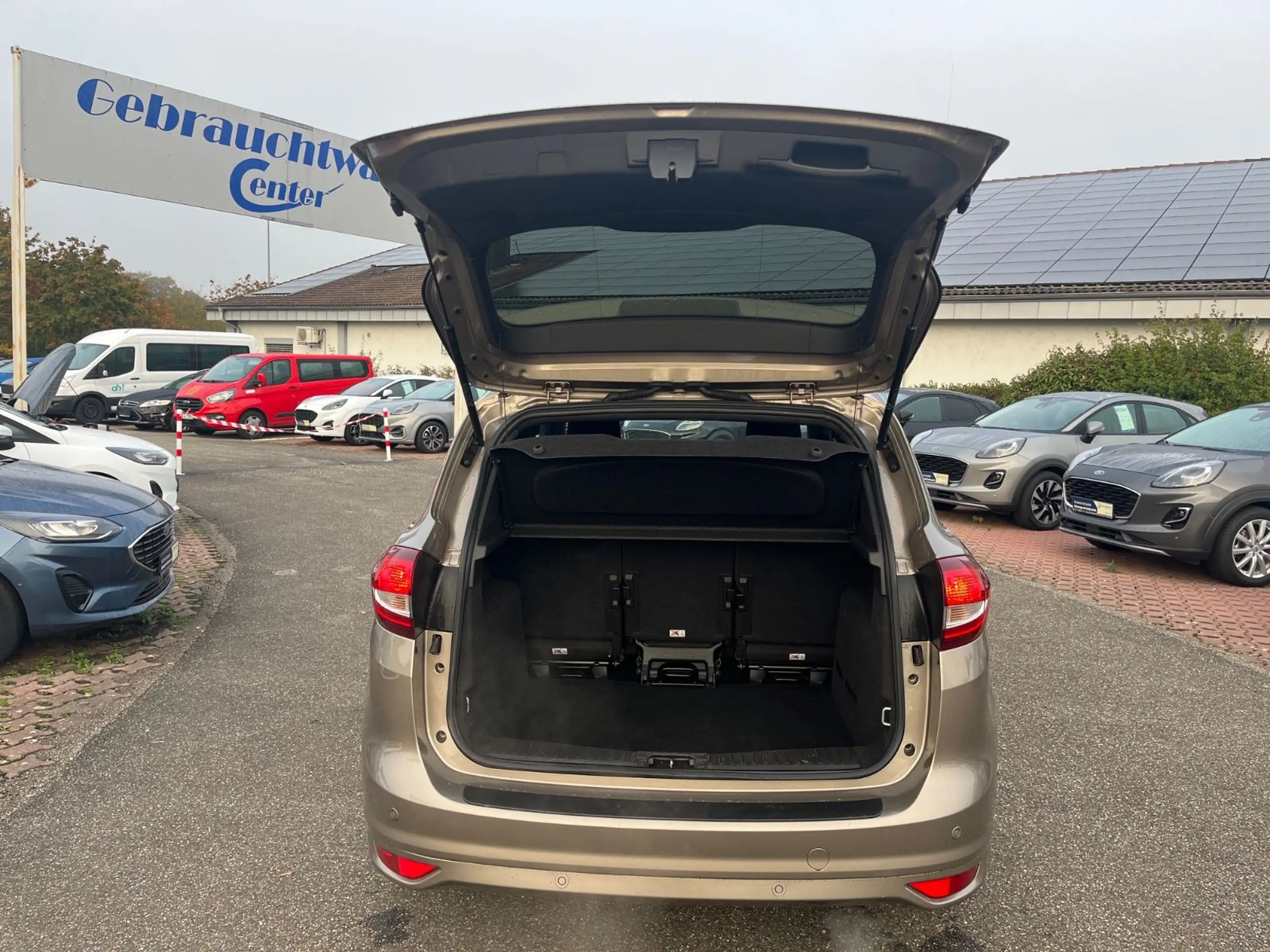 Ford C-Max C-MAX Sport+Navi+Winterpaket — photo 9