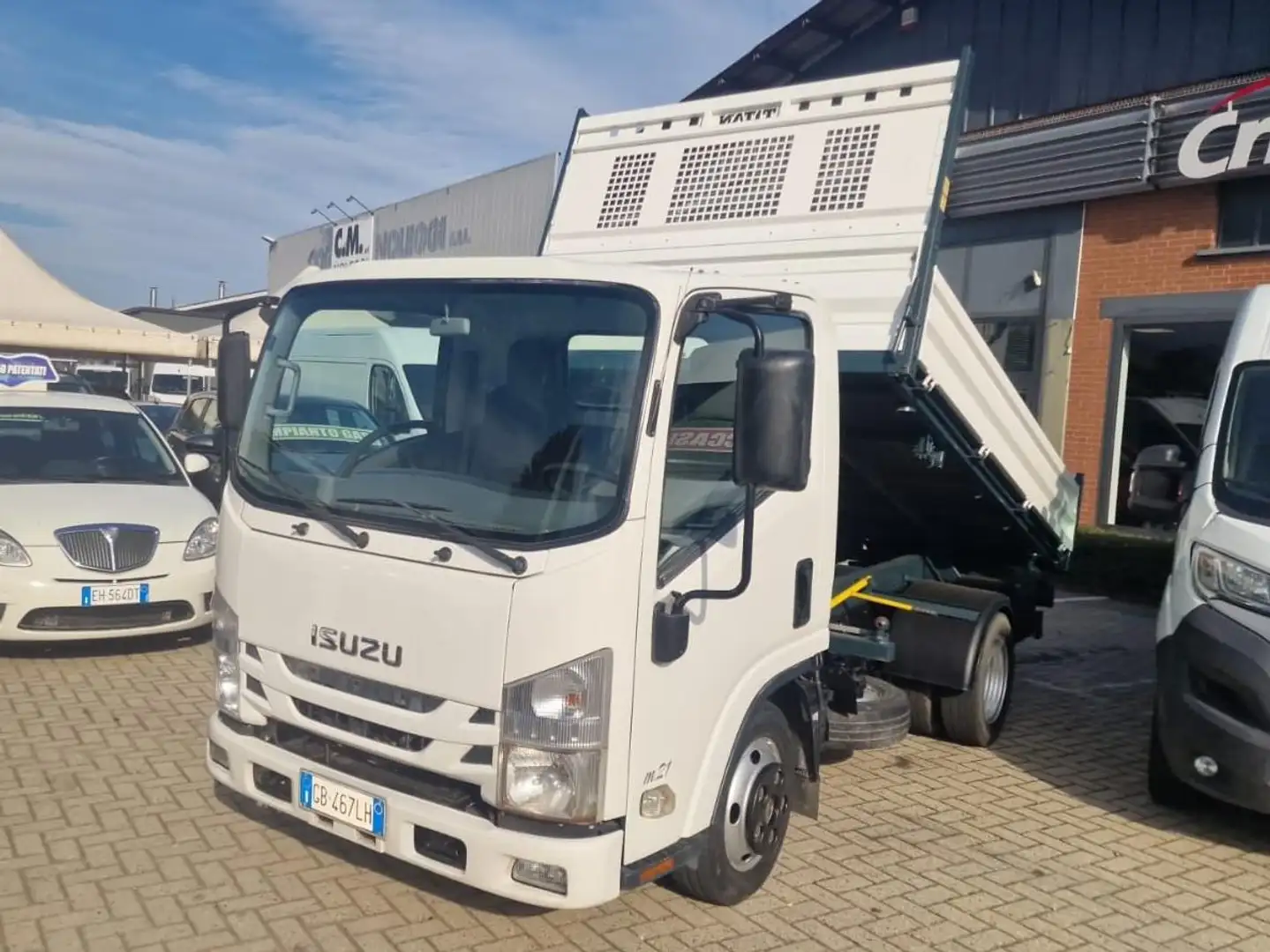 Isuzu L35 M21 Bianco - 1