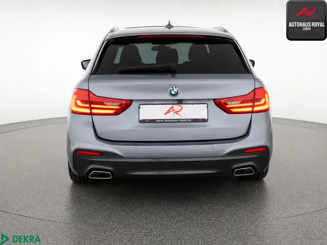 BMW 5 Series view 4