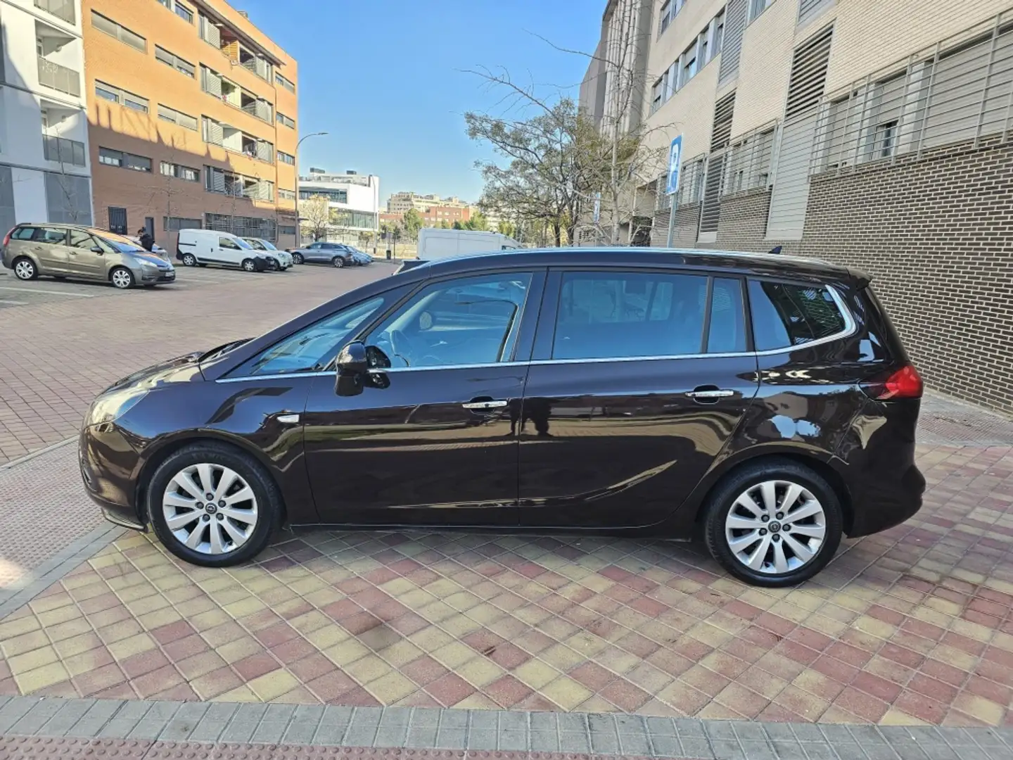 Opel Zafira Tourer 2.0CDTi Excellence 130 Marrón - 2