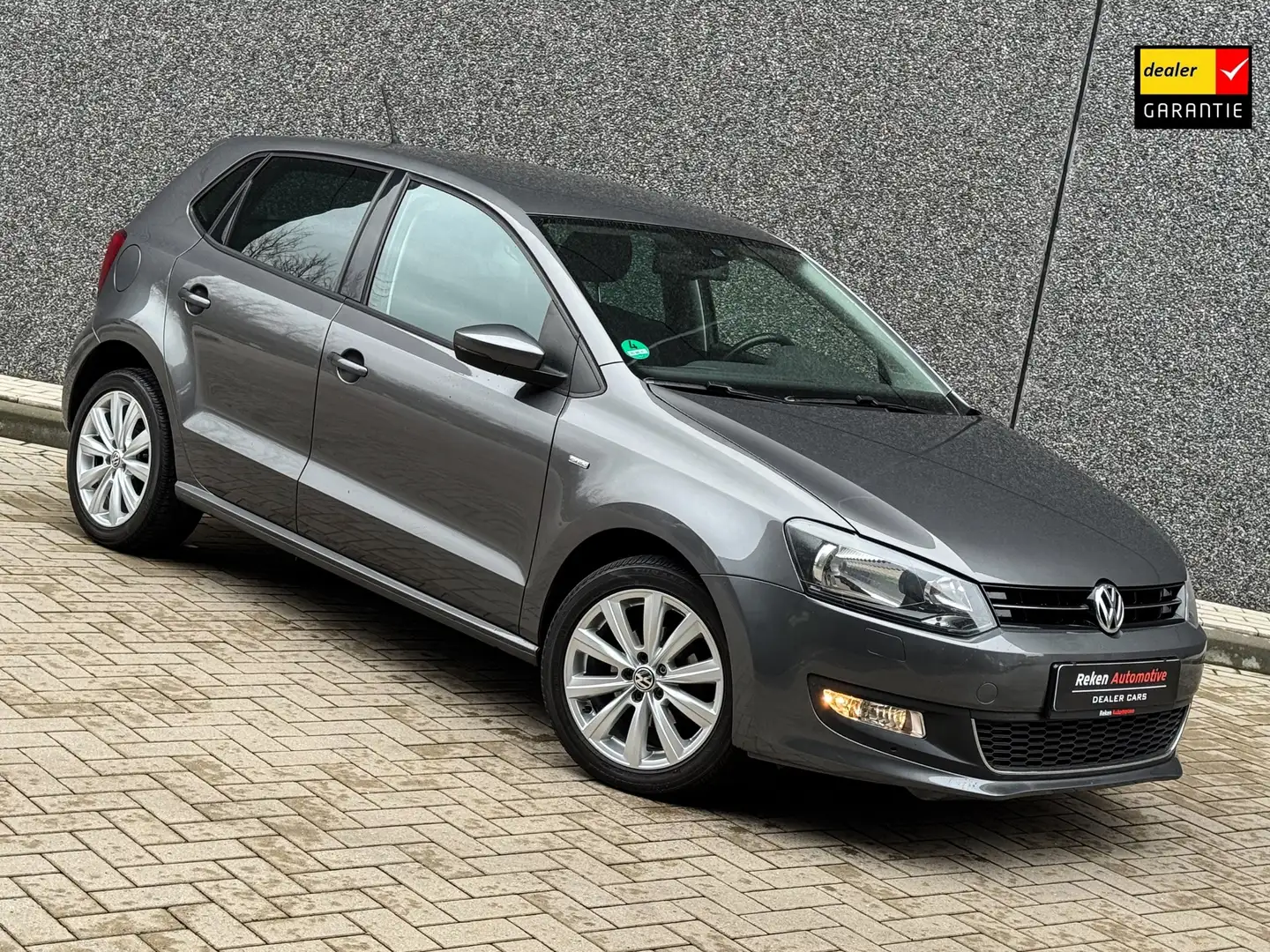 Volkswagen Polo 1.2 TSI Life Edition Cruise Clima Carplay Grau - 1
