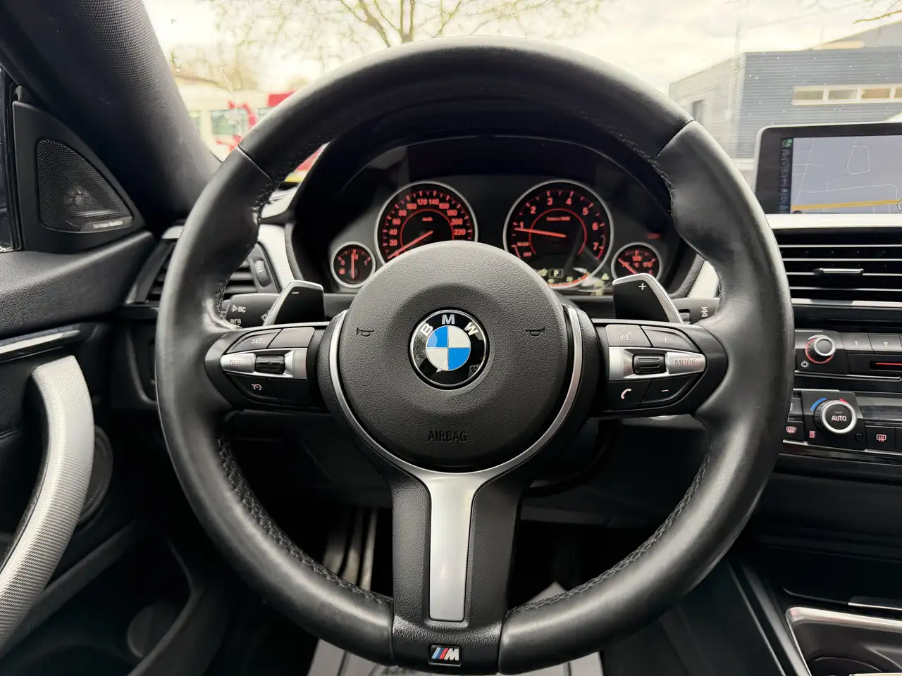 BMW 4 Series снимка BMW 4 Series