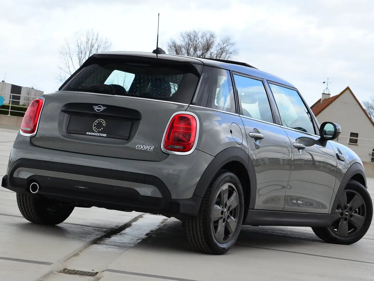 MINI Cooper 5 DOORS / AUT / FACELIFT / SUNROOF / HARMAN KARDON Silber - 2