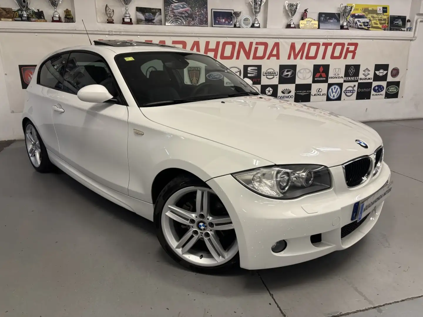 BMW 118 118d Blanc - 2