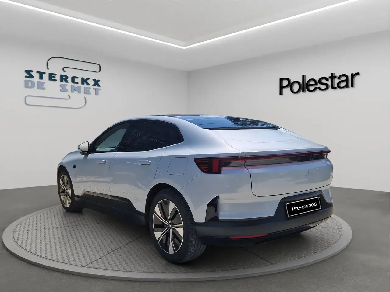 Polestar 4 2025