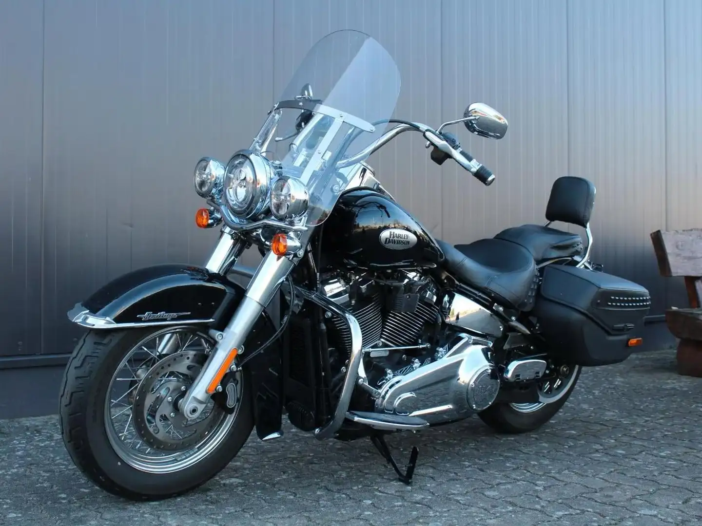 Harley-Davidson Heritage FLHC 114 Negro - 1