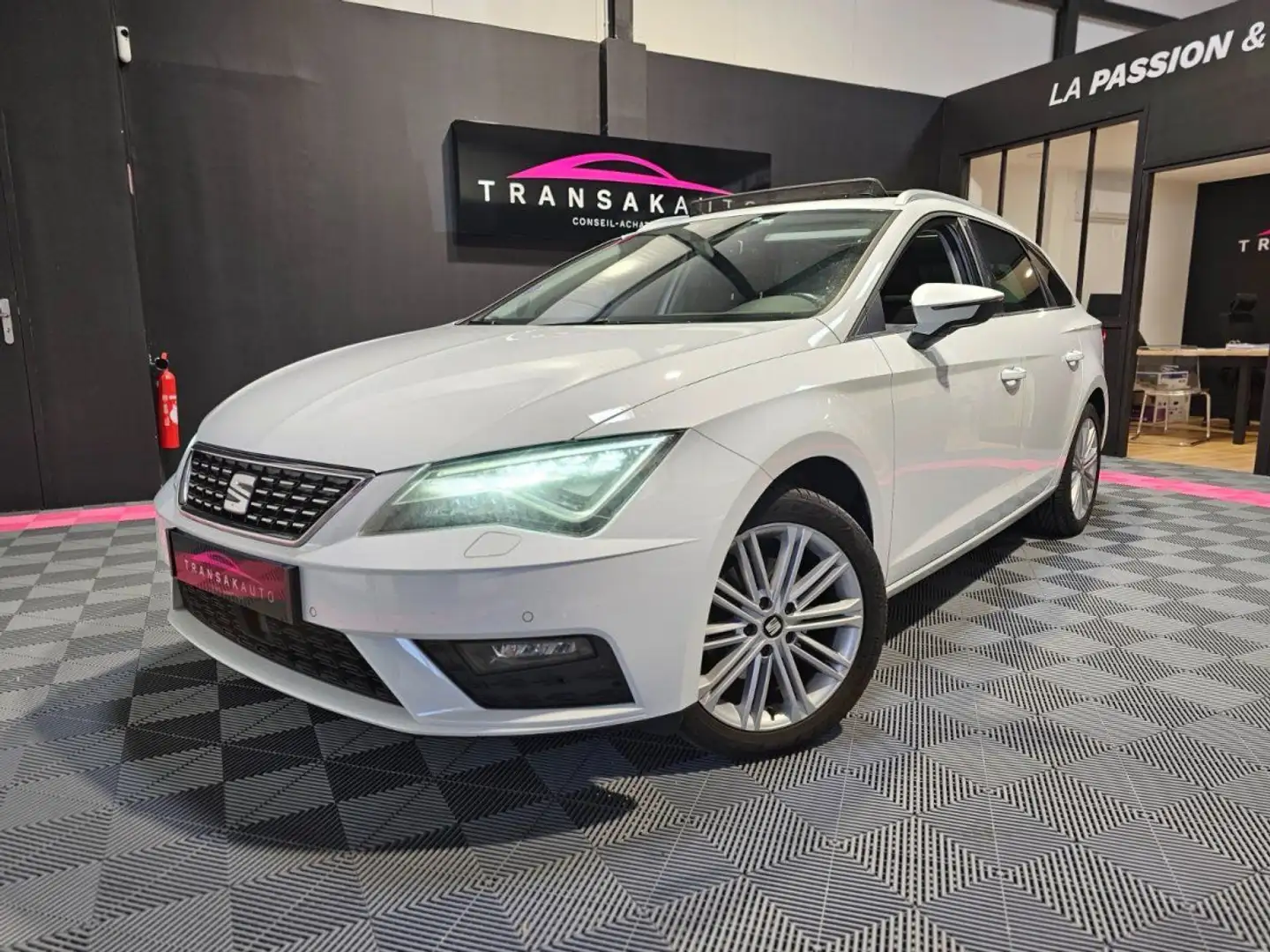 SEAT Leon 1.4 EcoTSI 150 Start/Stop ACT DSG7 Xcellence Blanc - 1