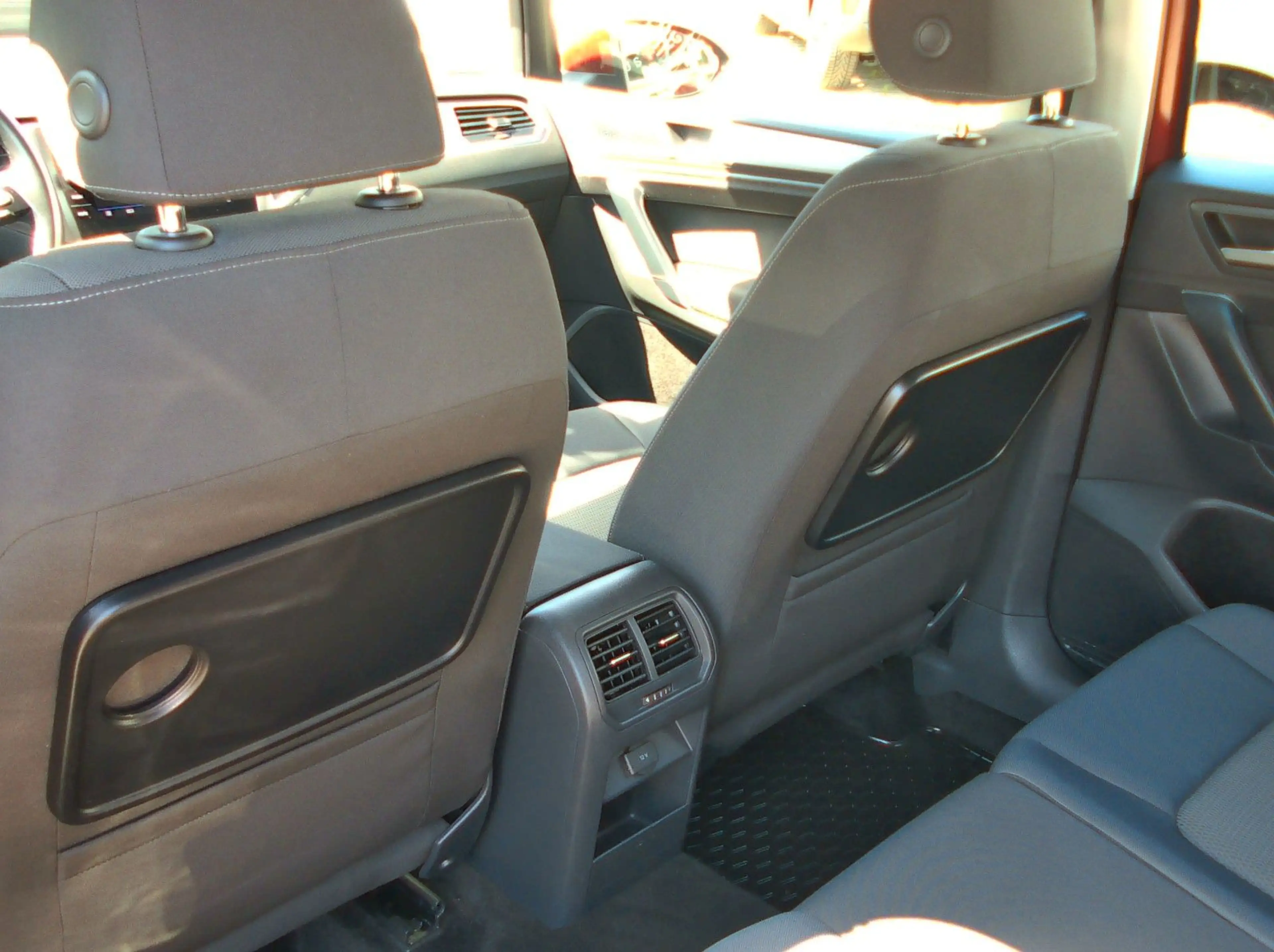 Volkswagen Golf Sportsvan 1.0 TSI DSG — photo 14