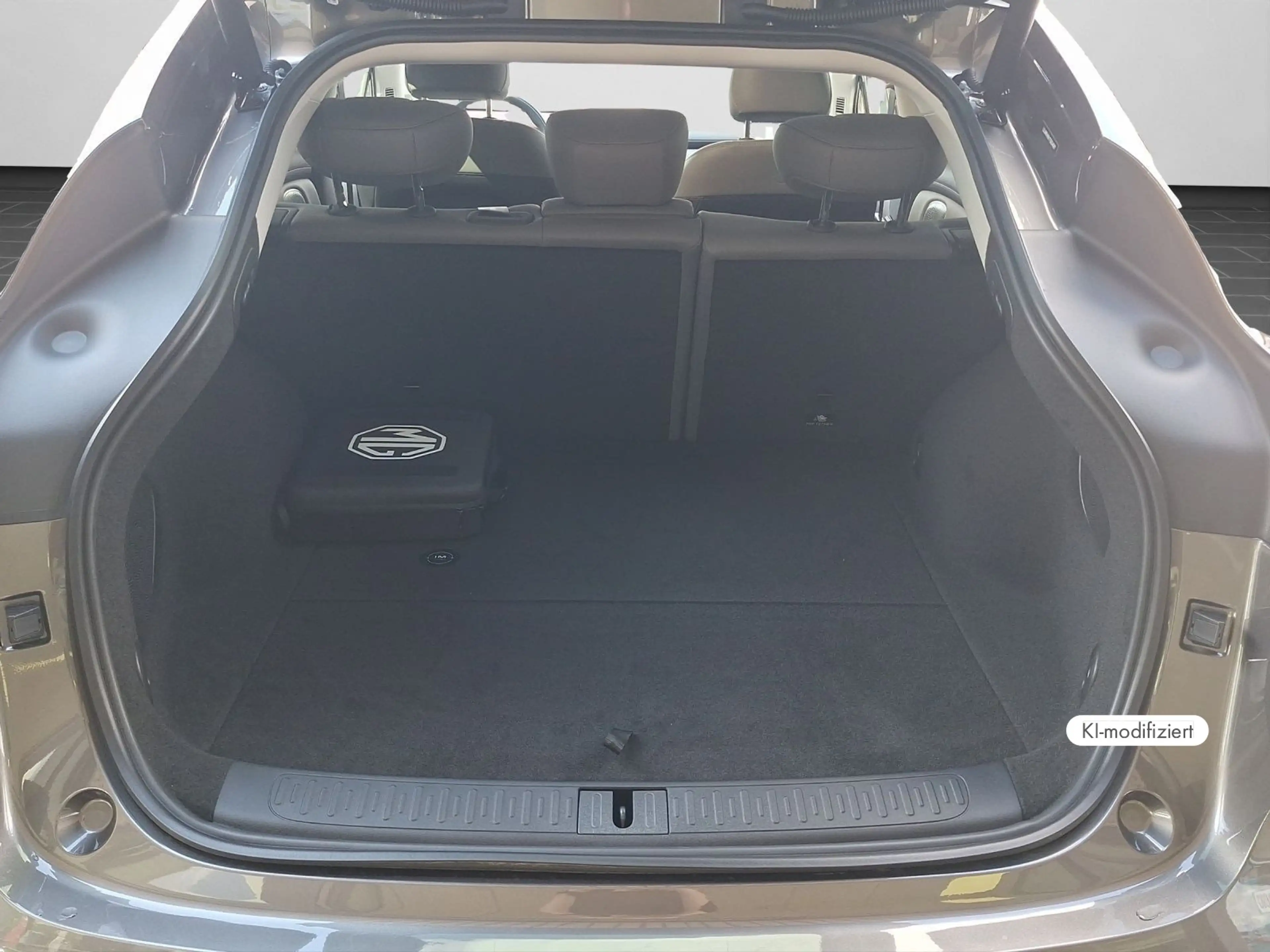 MG IM6 100kWh Premium AWD Drive_Paket Pano Navi — photo 15