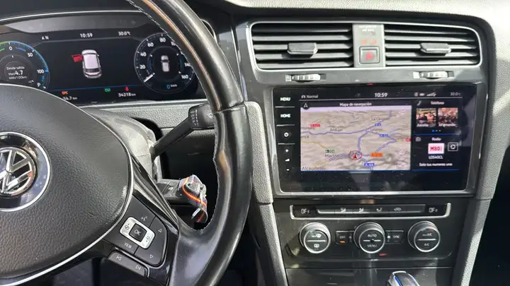 Volkswagen Golf VII e-Golf ePower (2017) 2019, foto 11