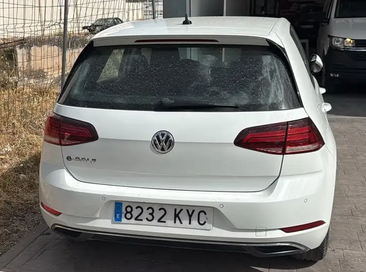 Volkswagen Golf VII e-Golf ePower (2017) 2019, foto 9