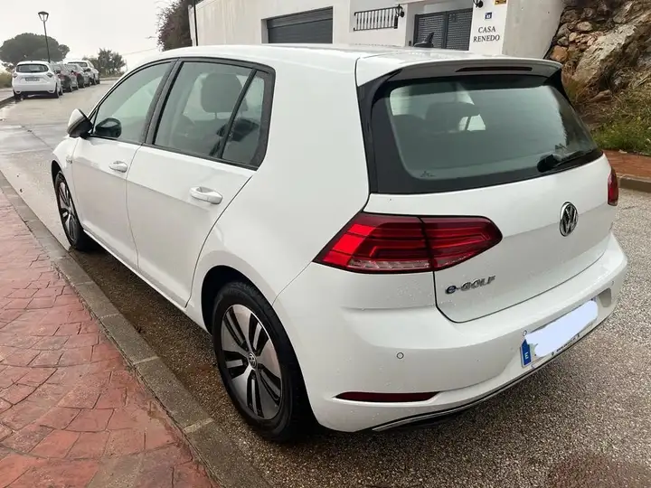 Volkswagen Golf VII e-Golf ePower (2017) 2019, foto 2