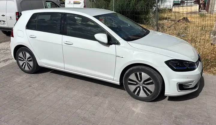 Volkswagen Golf VII e-Golf ePower (2017) 2019, foto 8