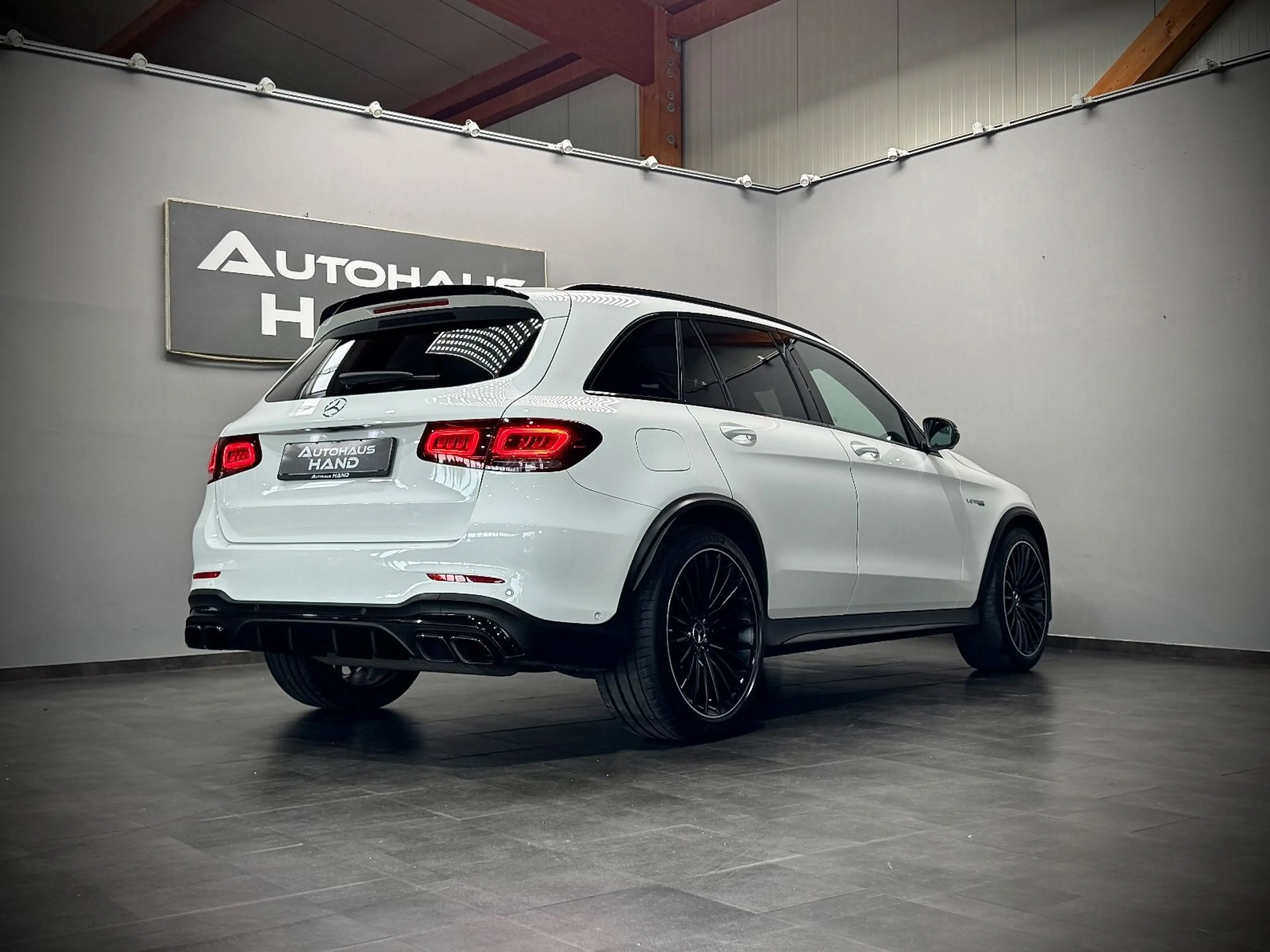 Mercedes-Benz GLC 63 AMG *4-MATIC*PANO*DRIVERS*PERFORMANCE*2.Hd — photo 5