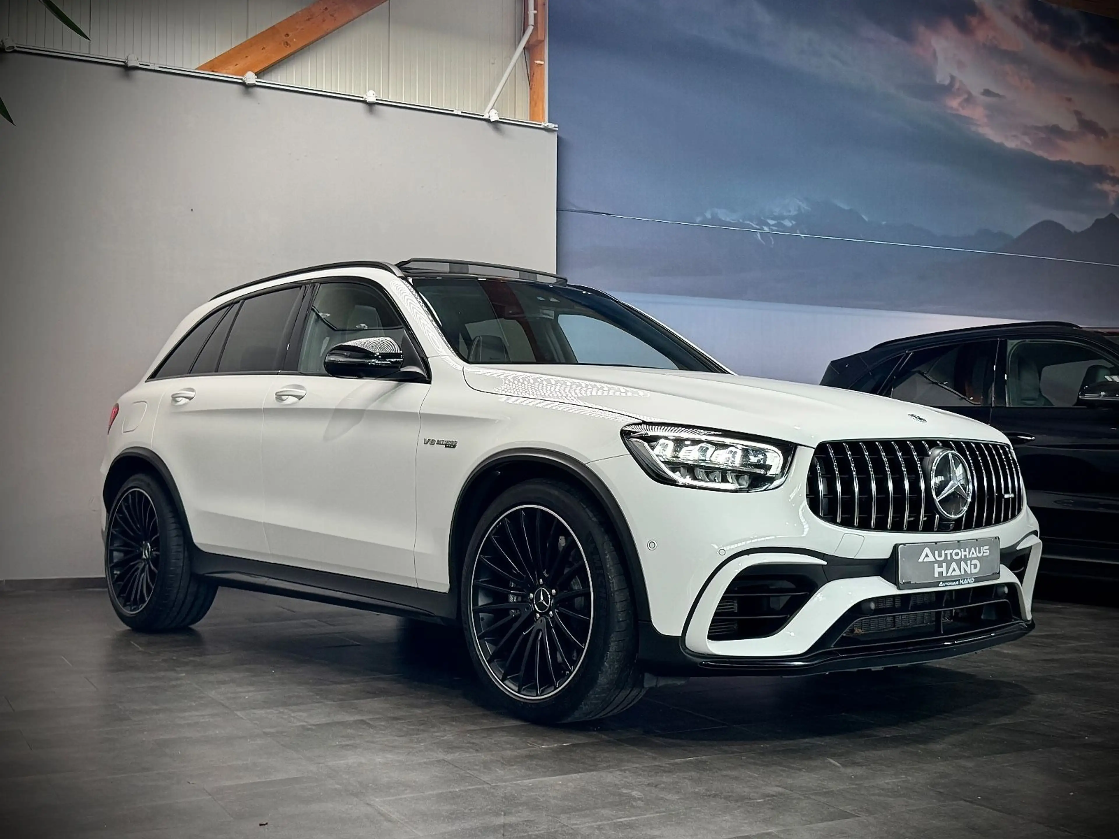 Mercedes-Benz GLC 63 AMG *4-MATIC*PANO*DRIVERS*PERFORMANCE*2.Hd — photo 4