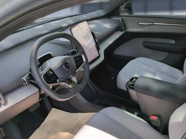 Volvo Ex30 view 13