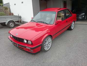 320i