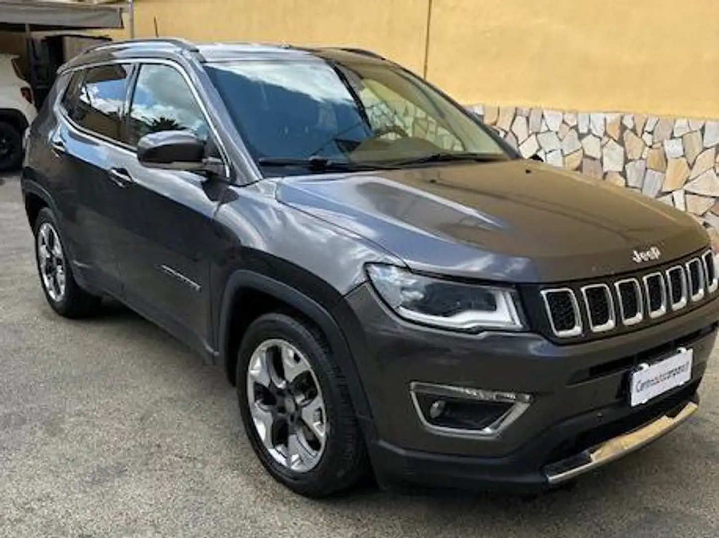 Jeep Compass 1.6 mjt Limited 2wd 120cv my19 Gris - 2