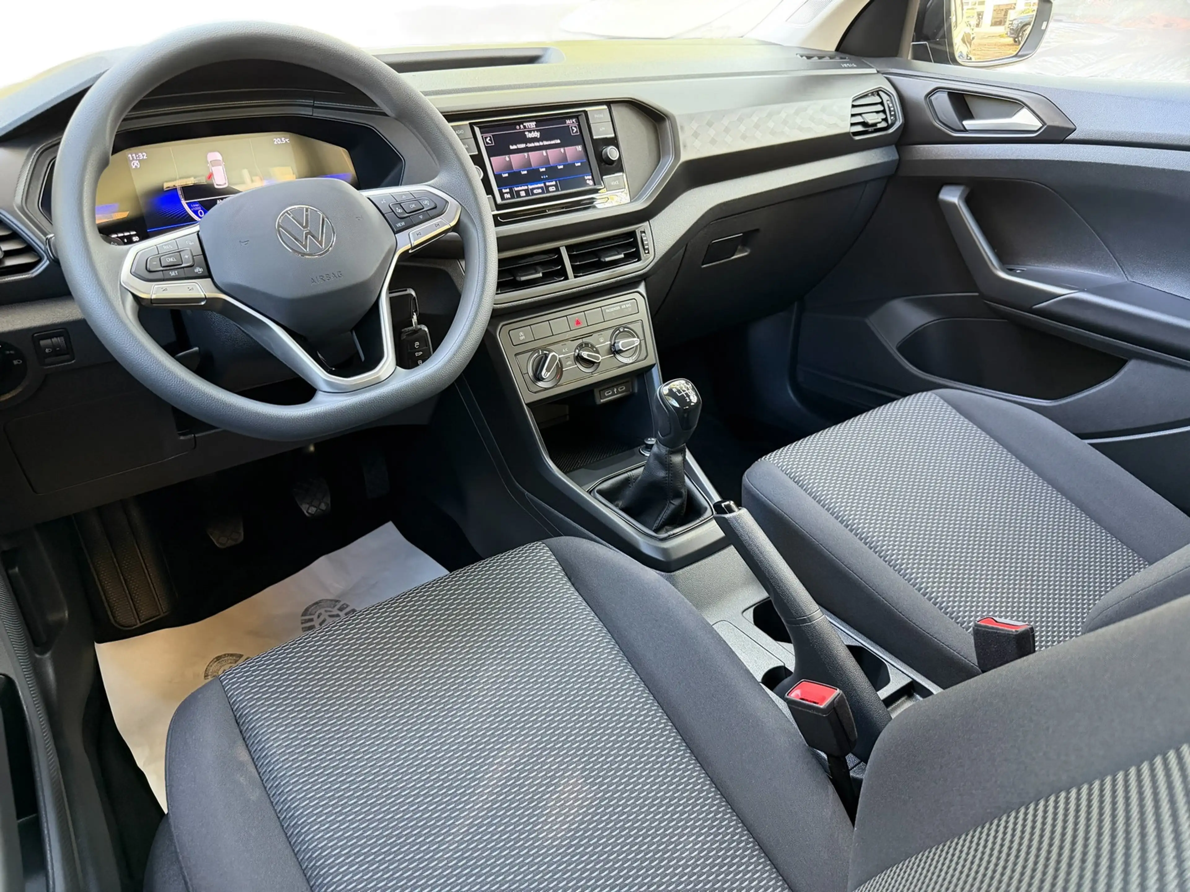 Volkswagen T-Cross Basis *Apple CarPlay*Virtual Cockpit* — photo 10