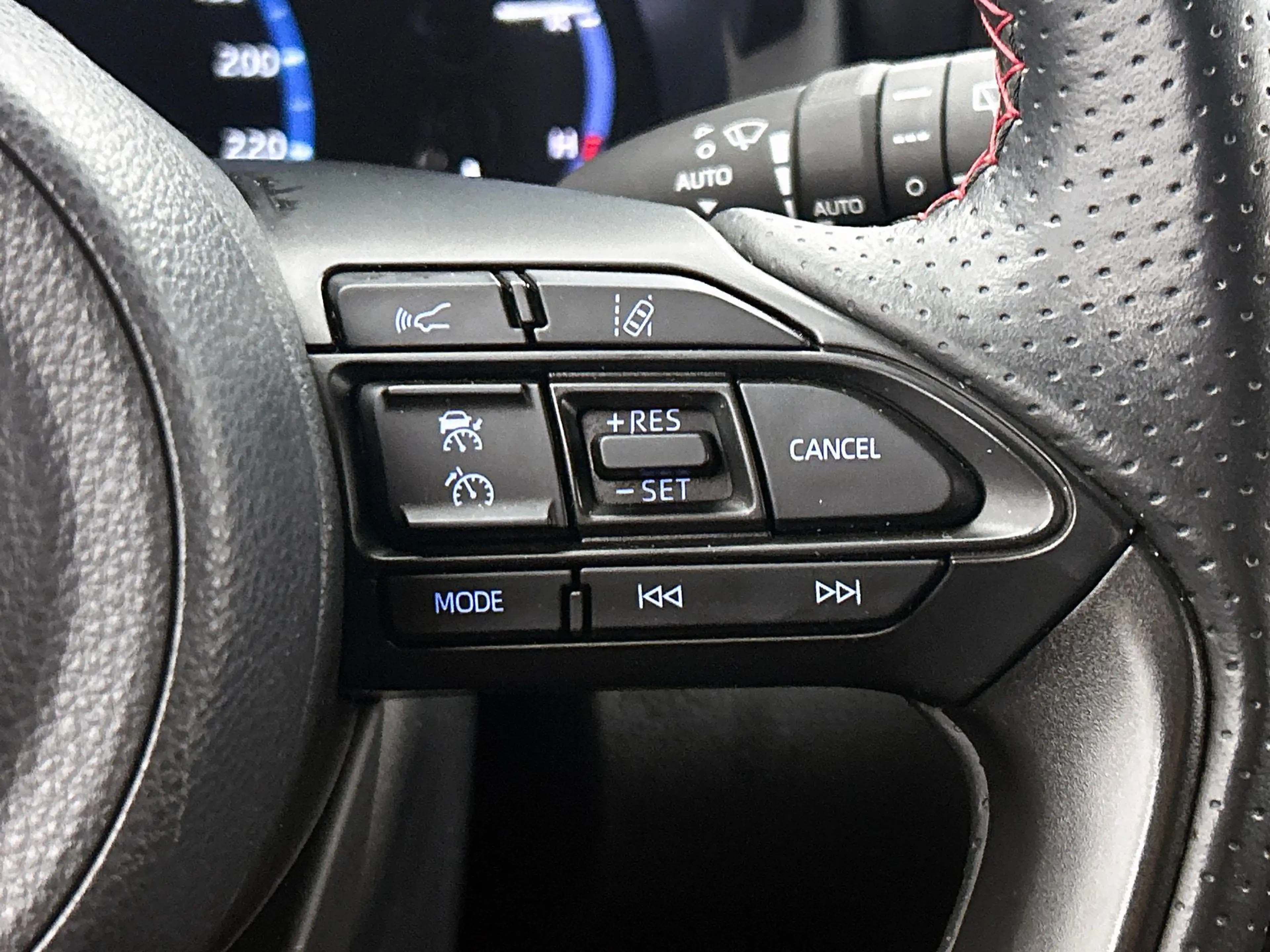 Toyota Yaris Cross 1.5 Hybrid GR Sport | Trekhaak | Camera | Navi | S — photo 19