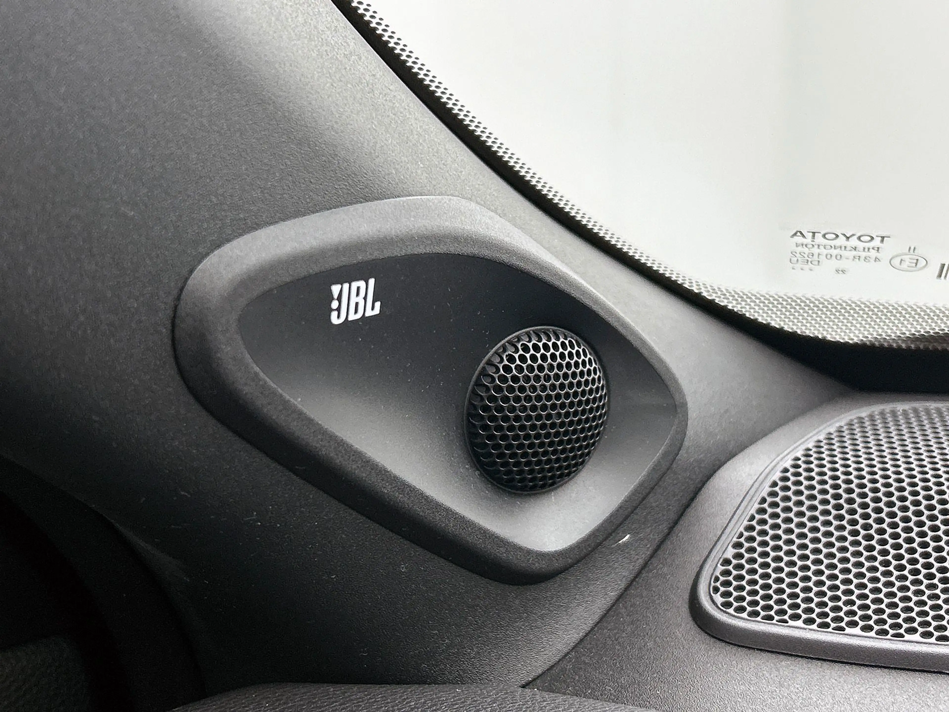 Toyota Yaris Cross 1.5 Hybrid GR Sport | Trekhaak | Camera | Navi | S — photo 25