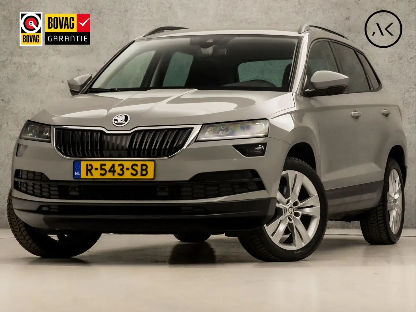 Skoda Karoq 1.5 TSI ACT Sportline 150Pk Automaat (APPLE CARPLA Grijs - 1