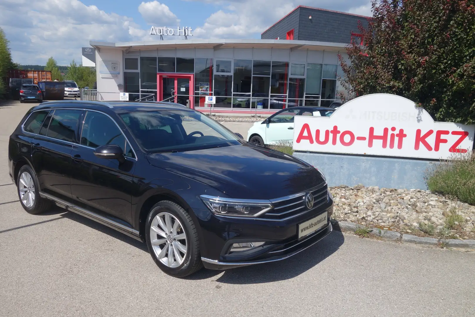 Volkswagen Passat Variant 2.0 TDI SCR Elegance *AHK/Kamera/Leder-Alcantara* Schwarz - 1