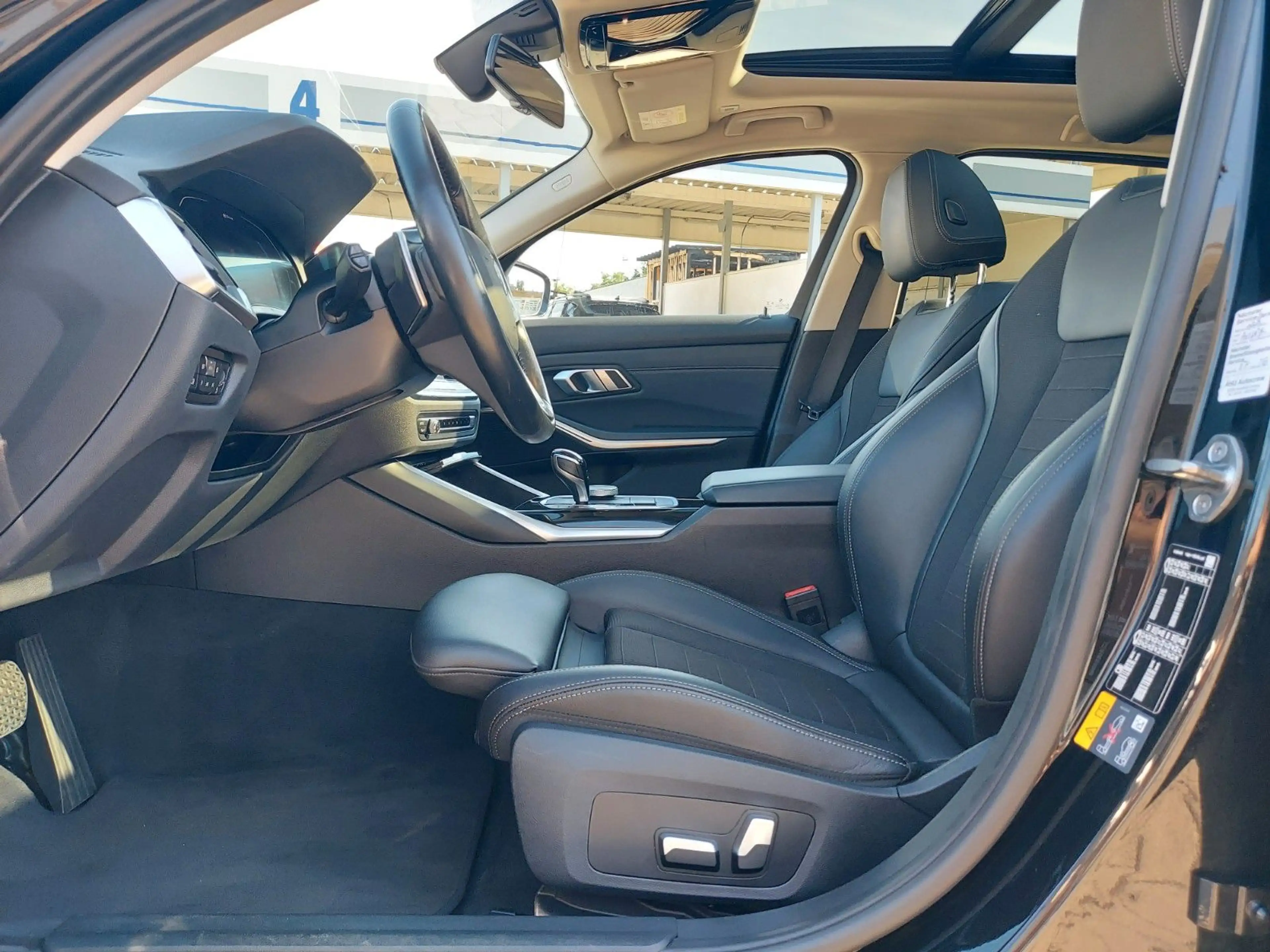 BMW 330 3 Touring 330 e xDrive Hybrid M Sport Pano Leder — photo 2