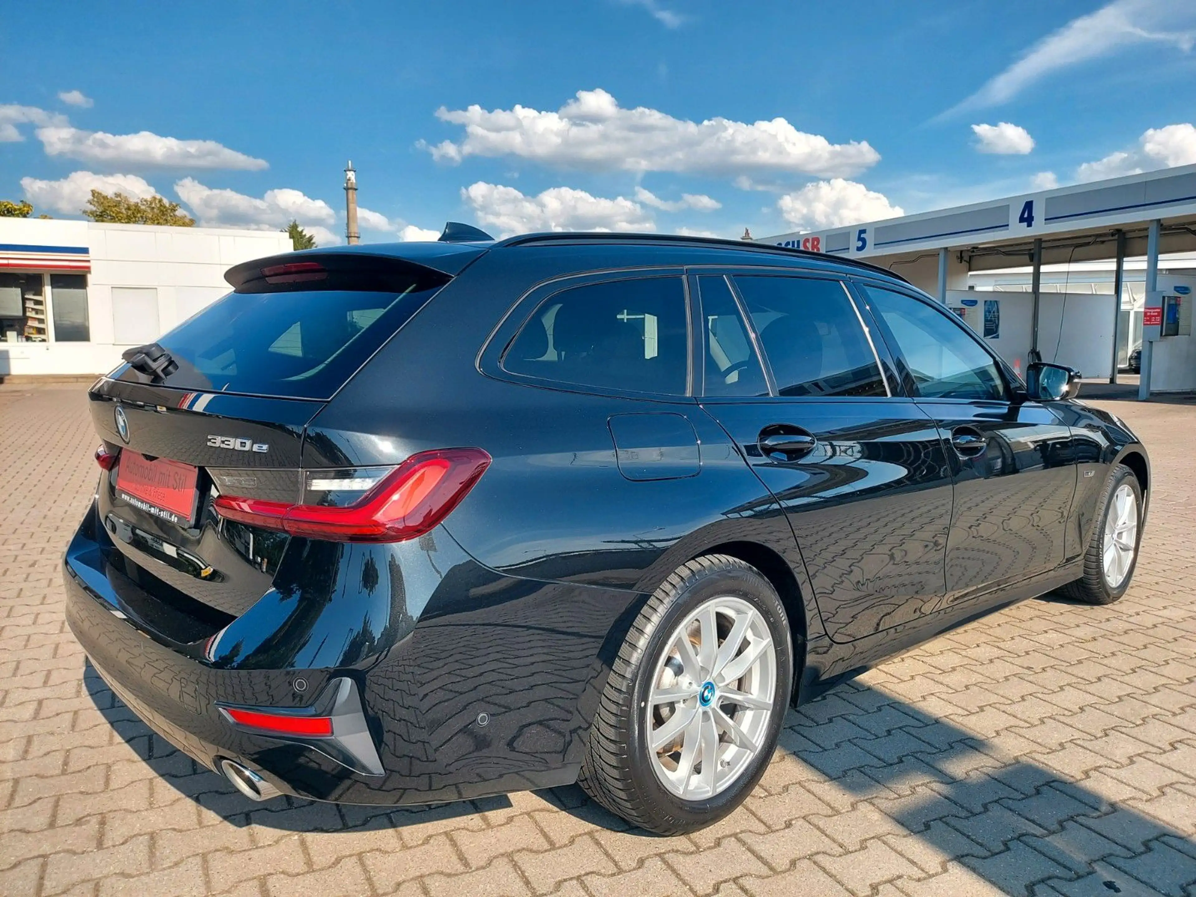 BMW 330 3 Touring 330 e xDrive Hybrid M Sport Pano Leder — photo 9