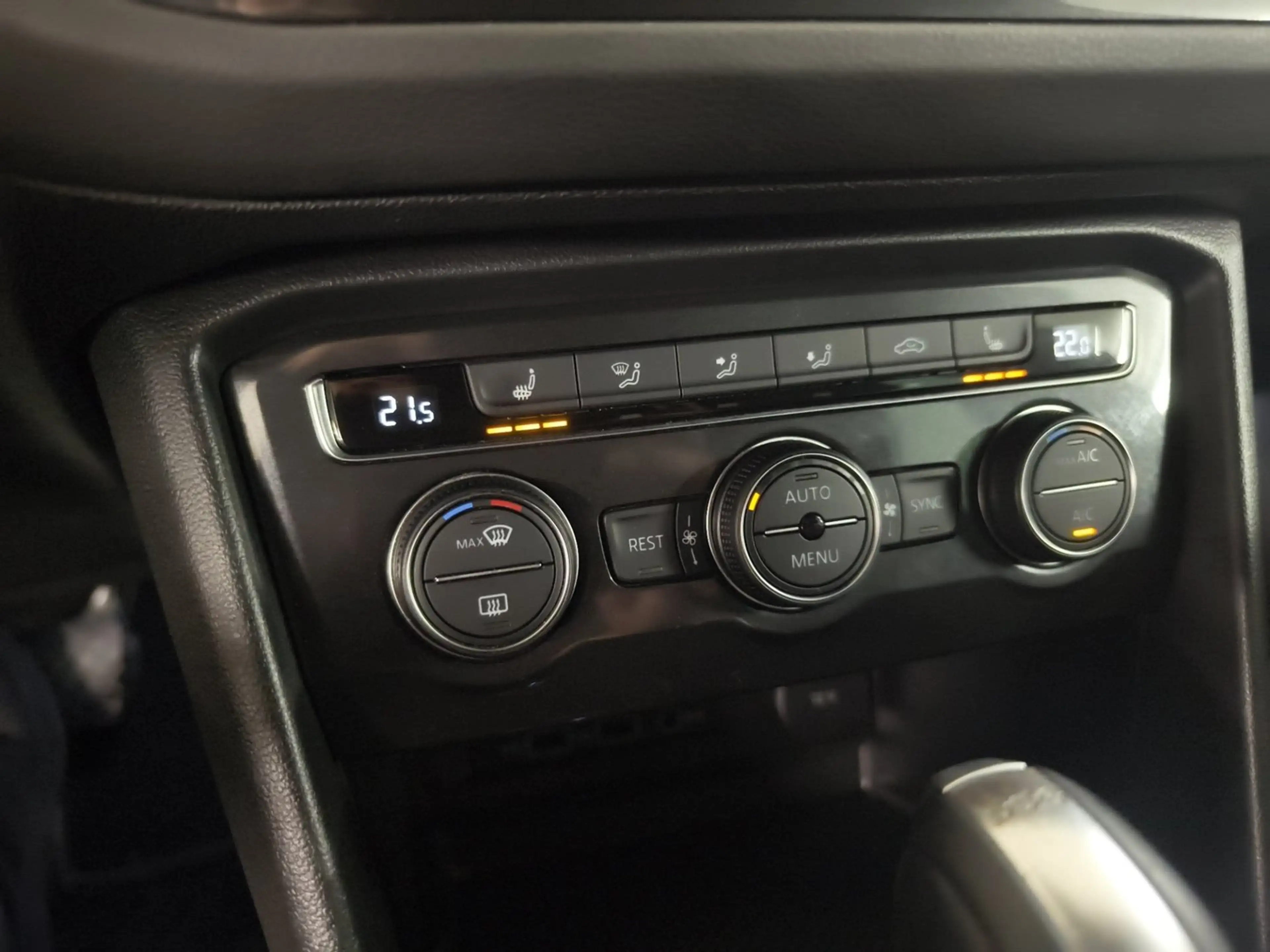 Volkswagen Tiguan Highline TDI SCR 4MOTION DSG — photo 14