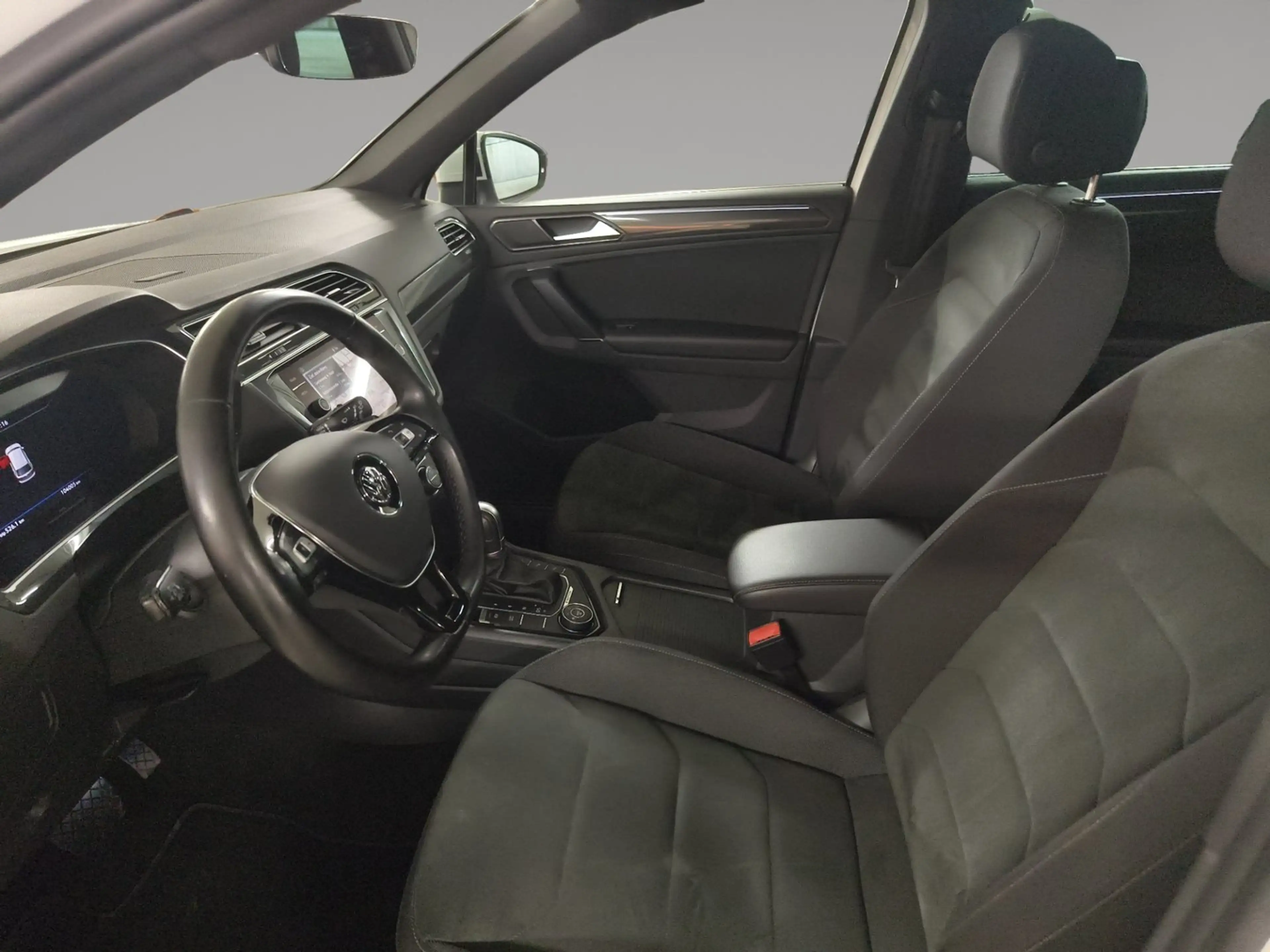 Volkswagen Tiguan Highline TDI SCR 4MOTION DSG — photo 9