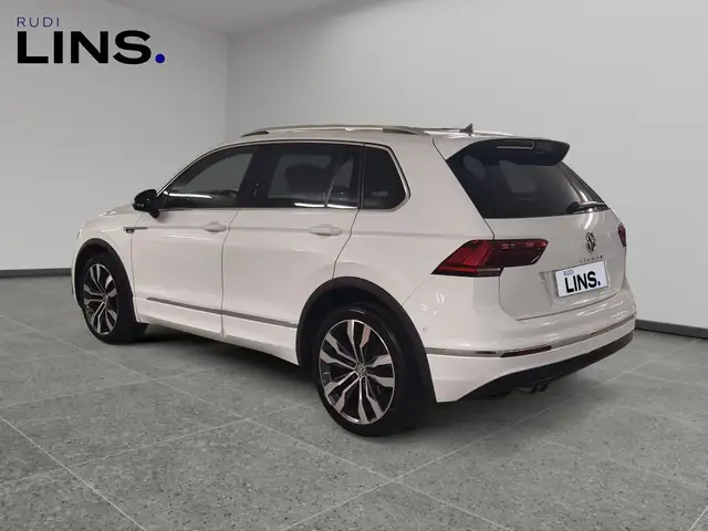 Volkswagen Tiguan view 3