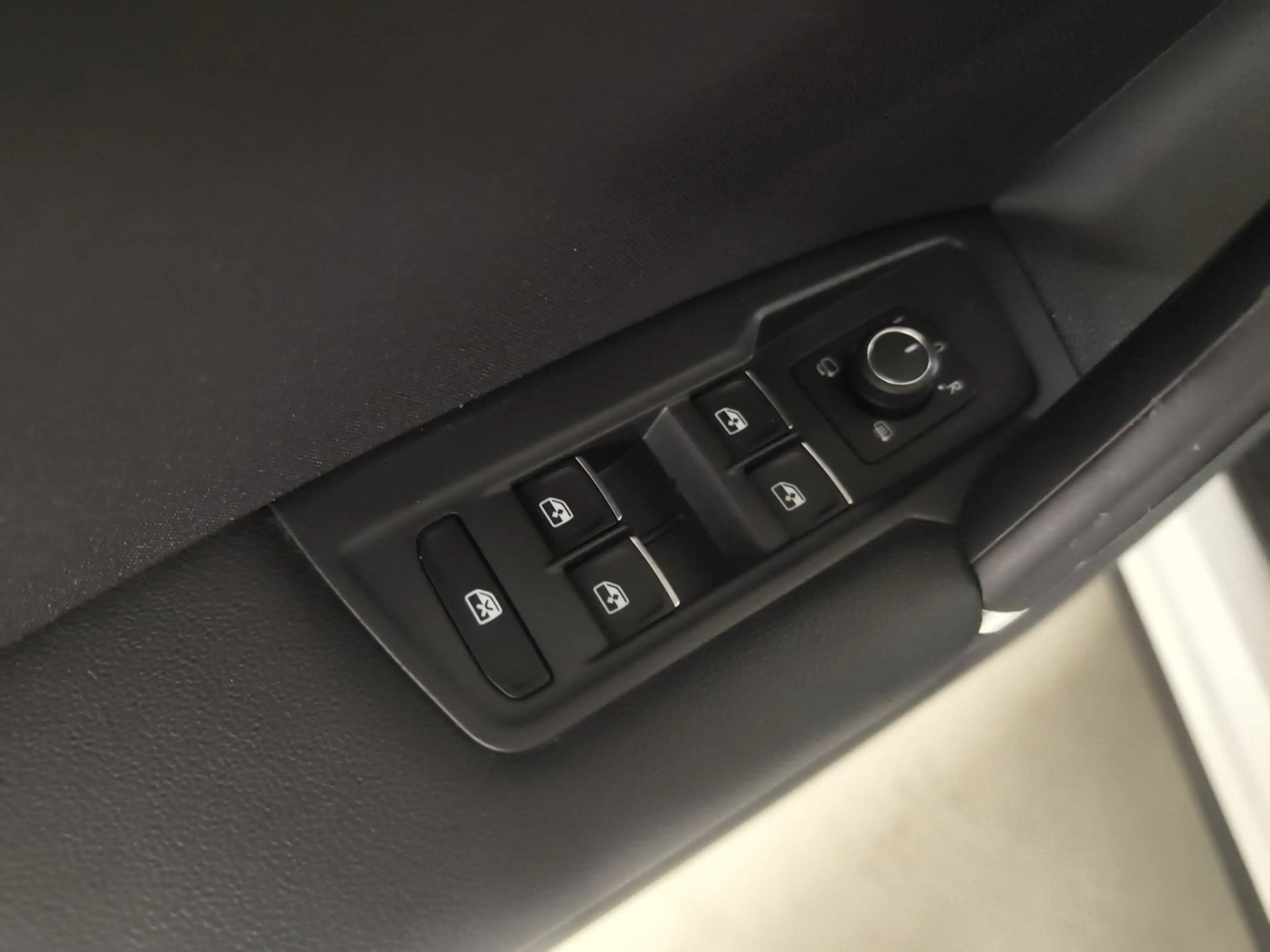 Volkswagen Tiguan Highline TDI SCR 4MOTION DSG — photo 10