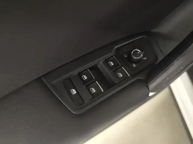 Volkswagen Tiguan view 10