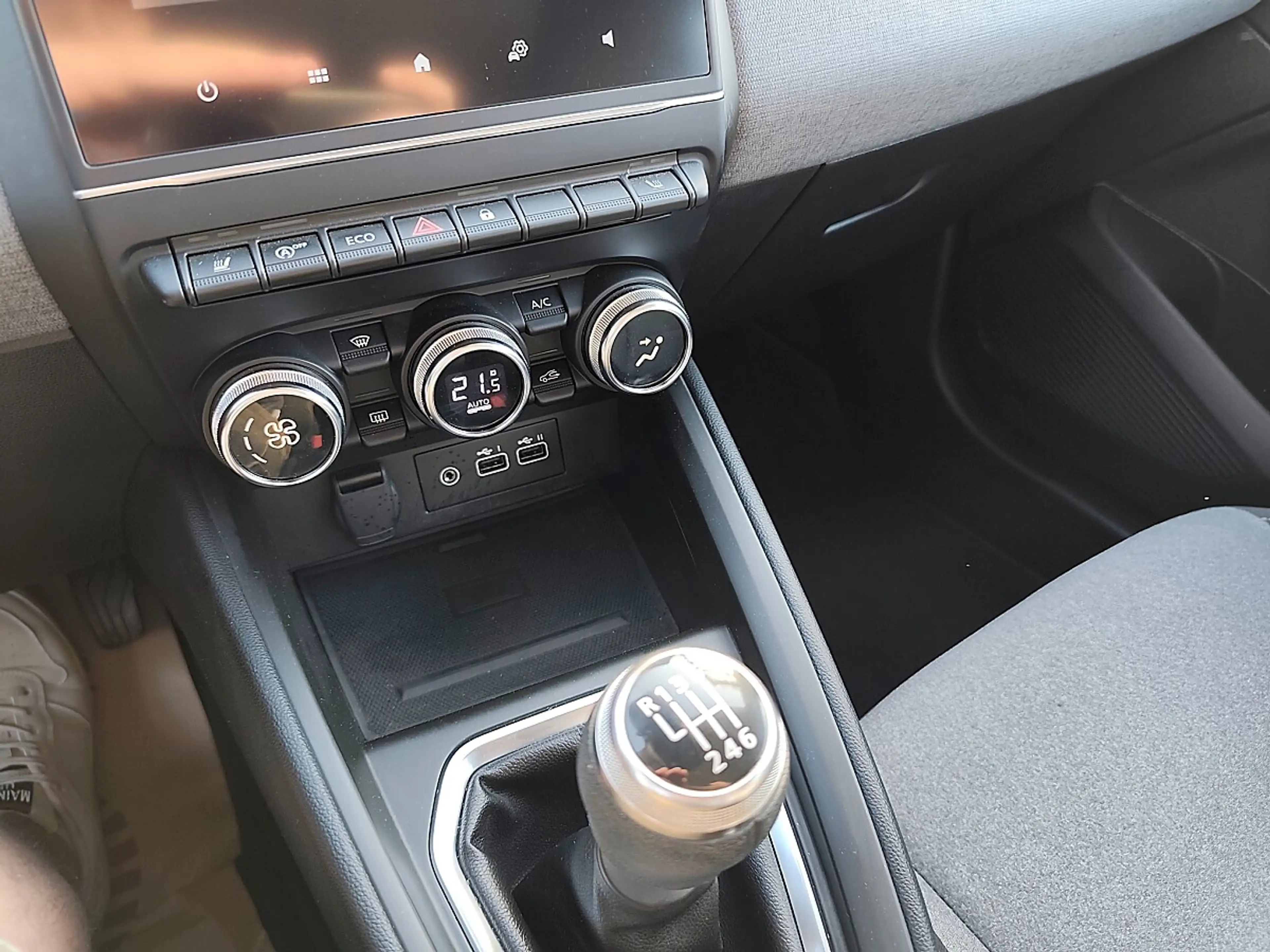 Mitsubishi Colt 1,0 MPI-T Invite — photo 12