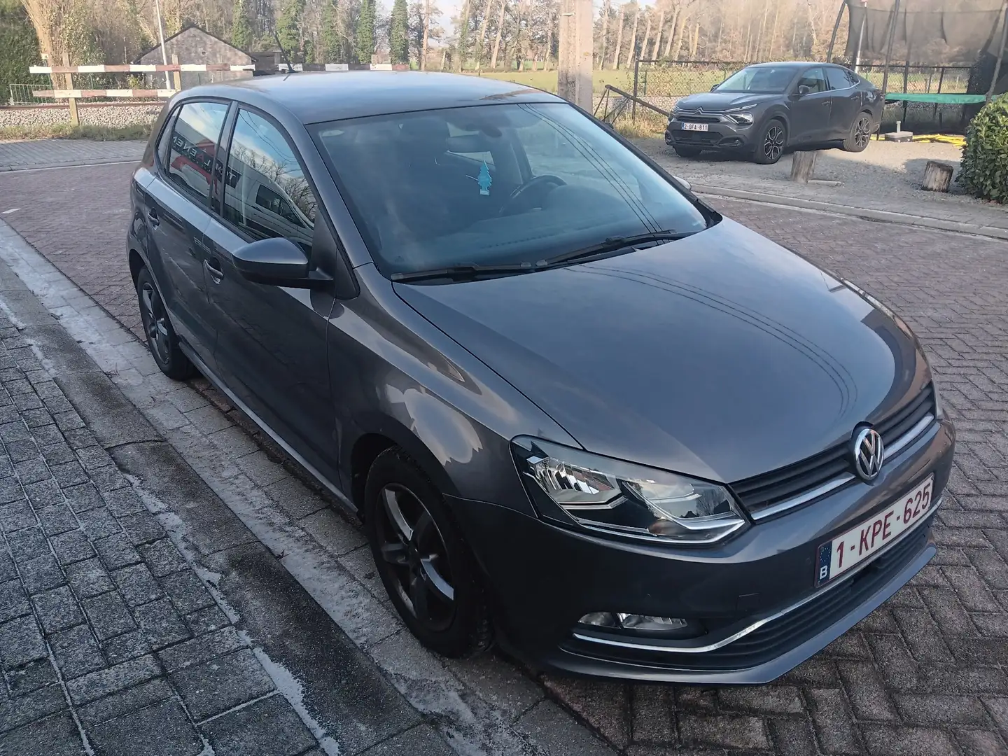 Volkswagen Polo 1.0 Comfortline Grijs - 1