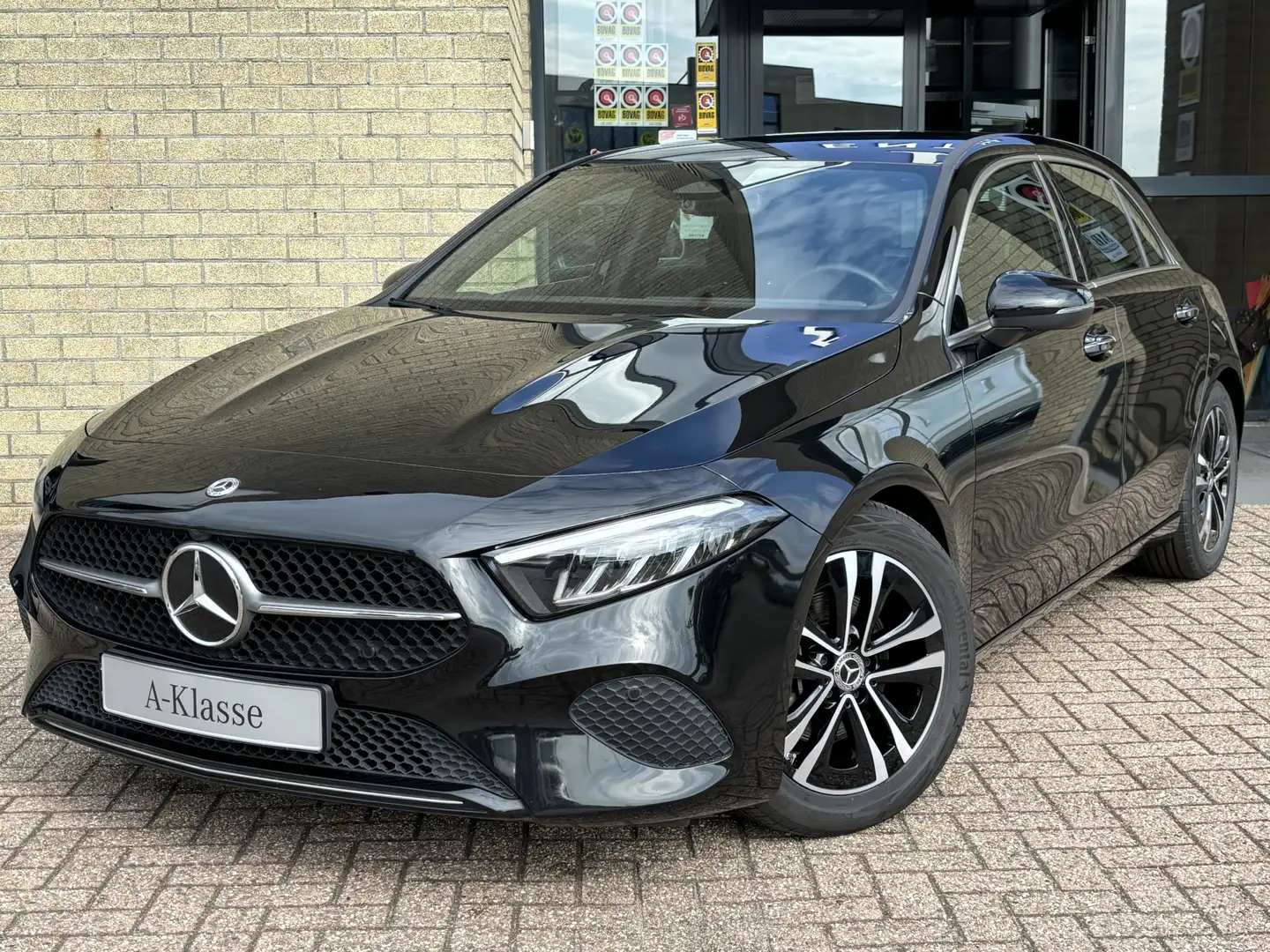 Mercedes-Benz A 180 Progressive Advanced-WIDESCREEN-SFEER-CAMERA-KEYLE Zwart - 2
