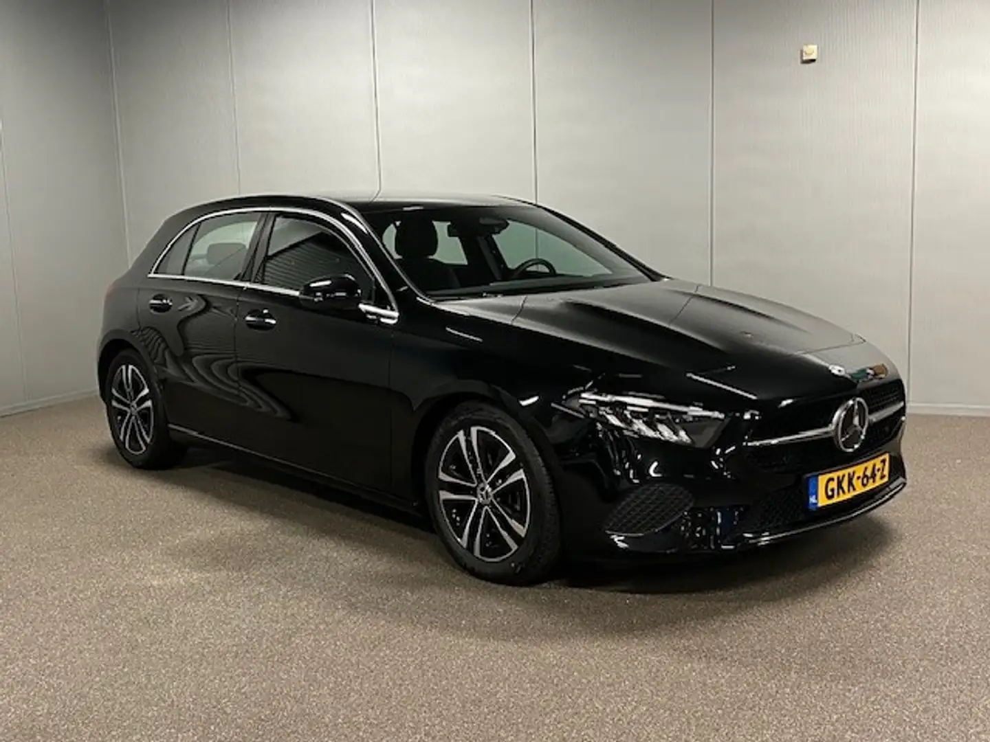 Mercedes-Benz A 180 Progressive Advanced-WIDESCREEN-SFEER-CAMERA-KEYLE Zwart - 1