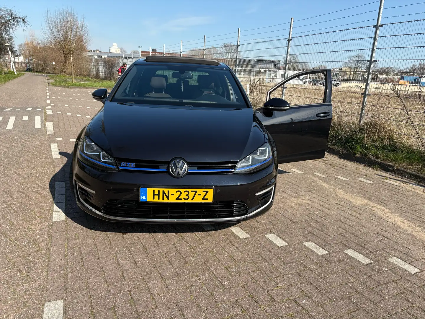 Volkswagen Golf 1.4 TSI GTE PANO FULL OPTION Zwart - 2