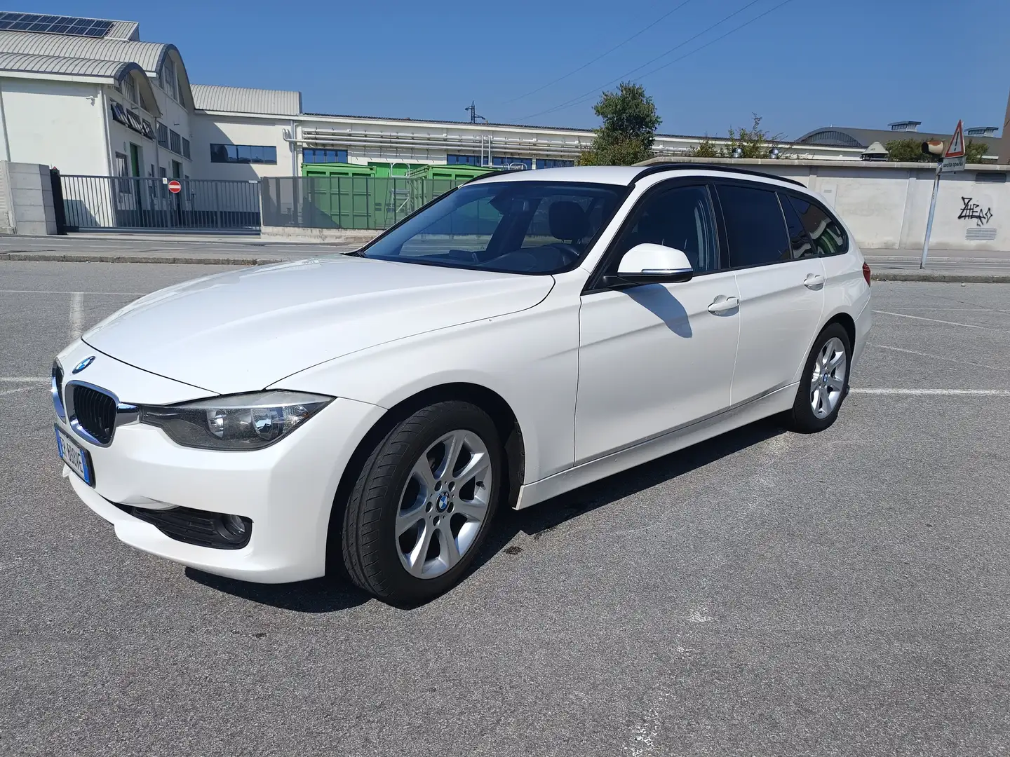 BMW 320 320d Touring X Drive Bianco - 1