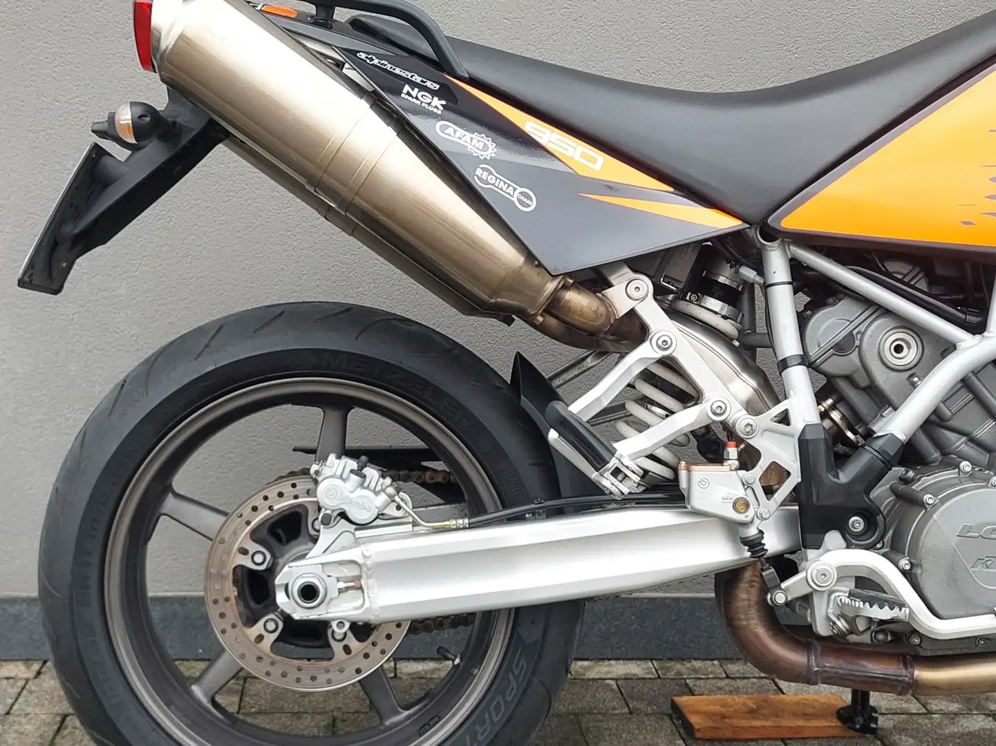 KTM 950 Supermoto Arancione - 2