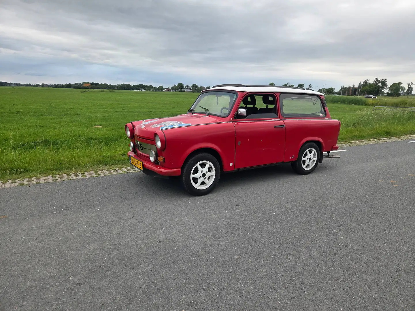 Trabant 1.1 Combi Rot - 1