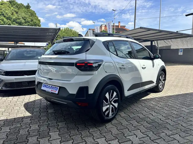 Dacia Sandero view 5