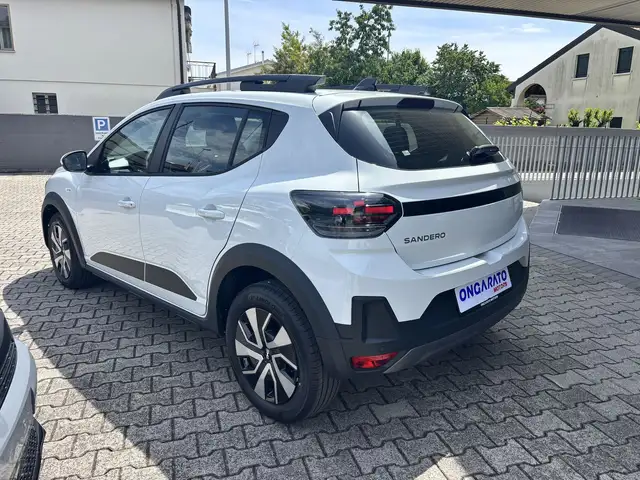 Dacia Sandero view 7