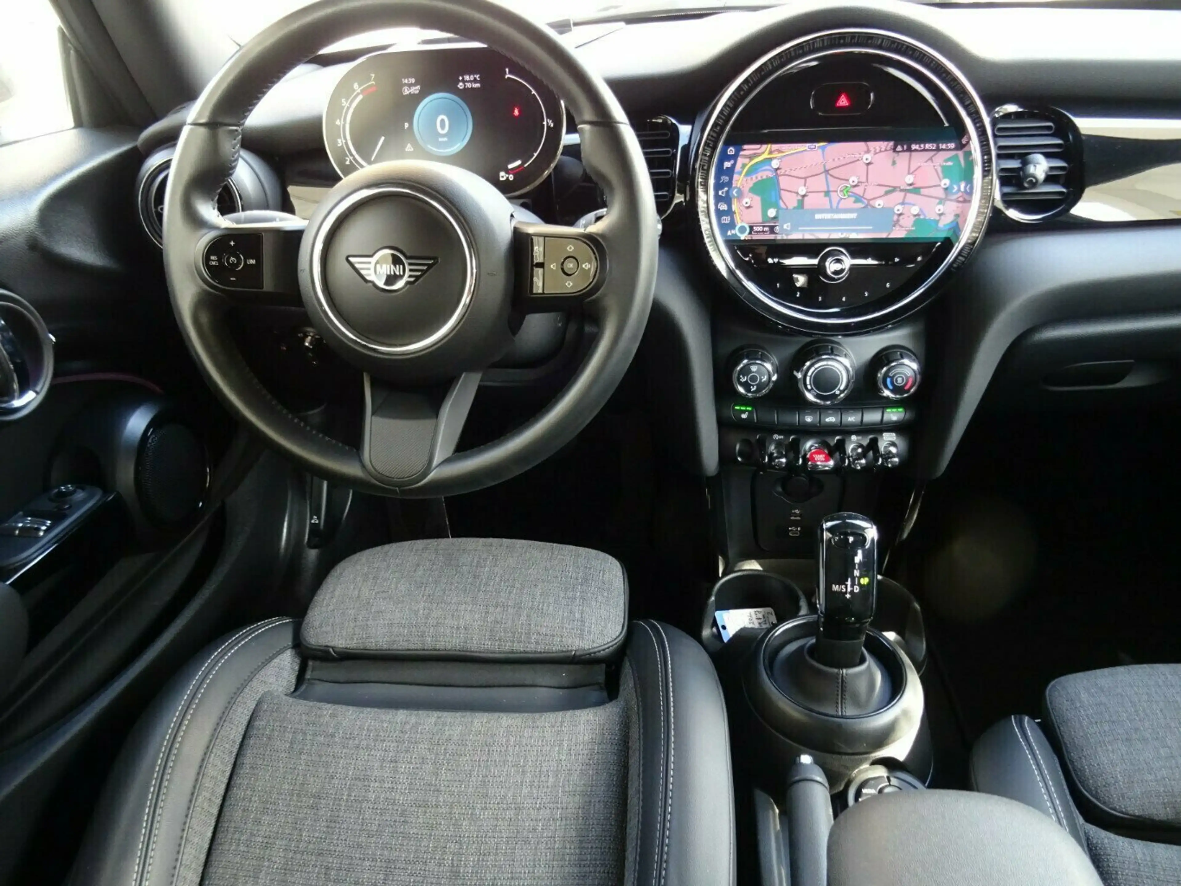 MINI One Classic Trim Autom,Headup,Navig — photo 4