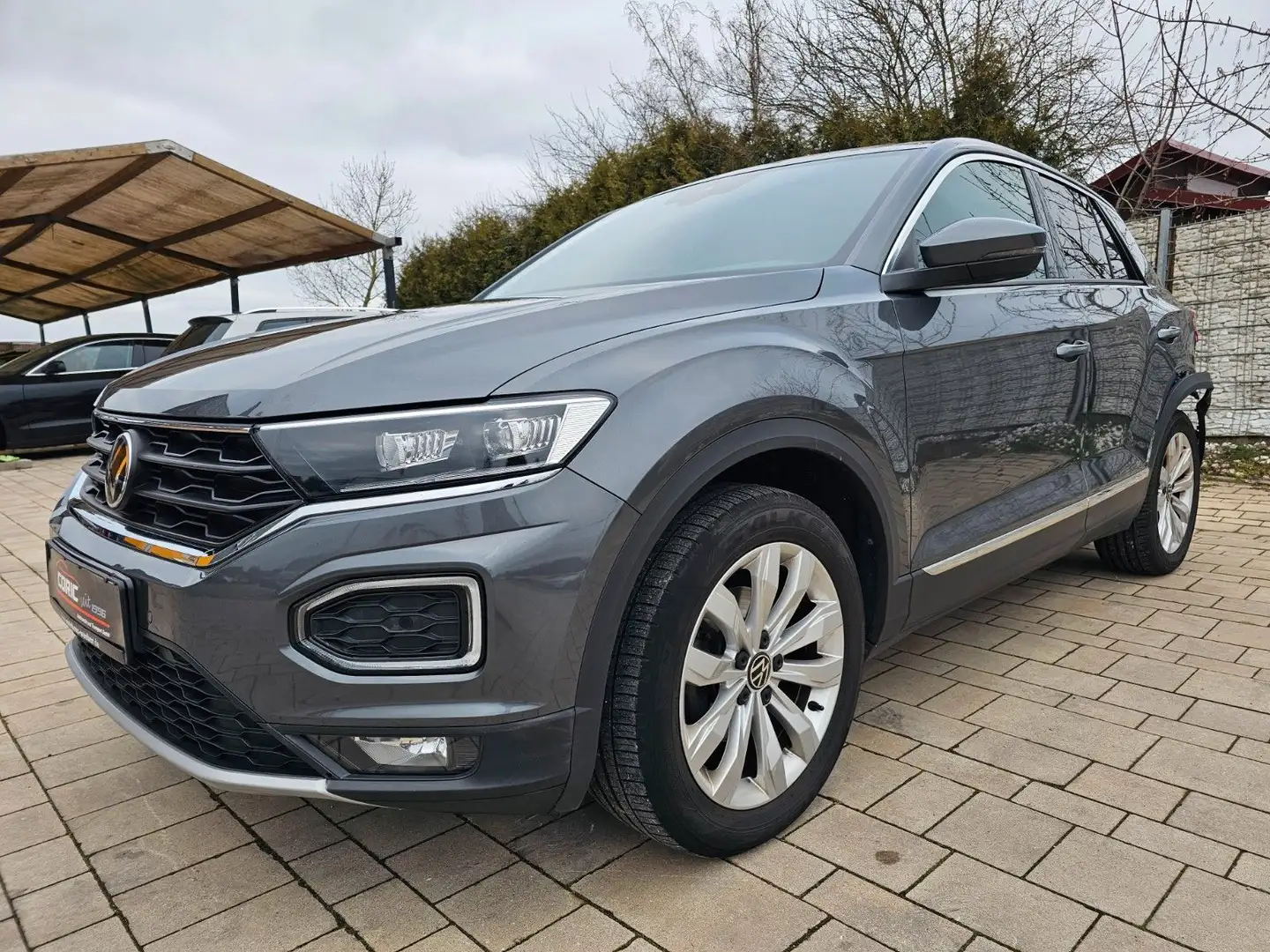 Volkswagen T-Roc Sport Grau - 2
