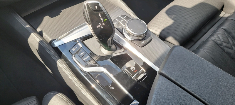 BMW 540 d xDrive Touring — photo 13